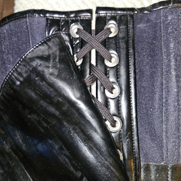 NWT M Babylon Vintage tight lacing PVC Fetish Corset 26" - Picture 6 of 15
